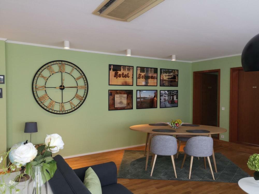 Hotel Zum Neuen Schwan Walluf Esterno foto